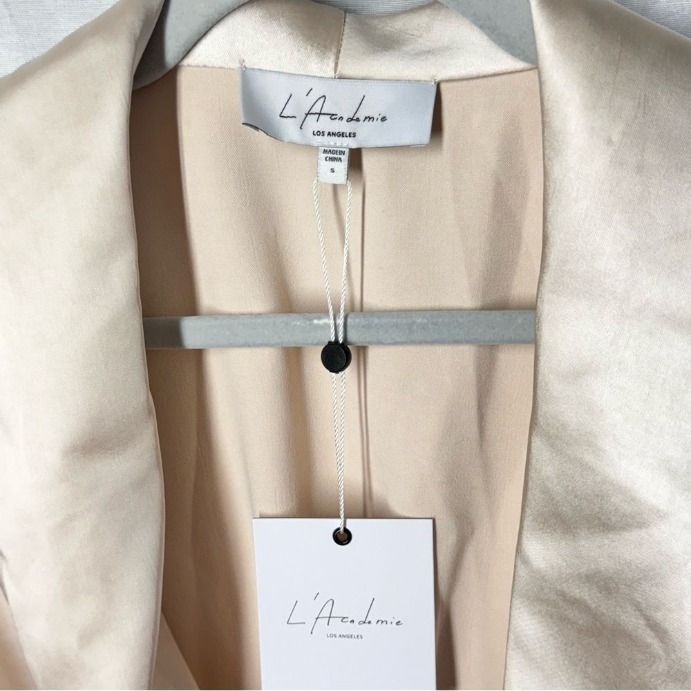 L'Academie Avena Dress in Ivory Satin Wrap Style Flare Sleeve Waist Tie S NWT - Picture 2 of 3
